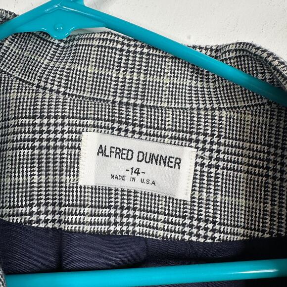 Alfred Dunner Black & White Houndstooth Two Button Blazer - Picture 7 of 8